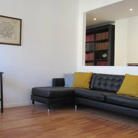 Duma Bed Apartman Como
