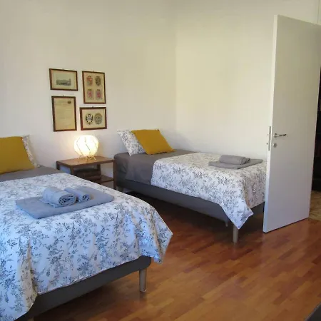 Duma Bed Apartman Como